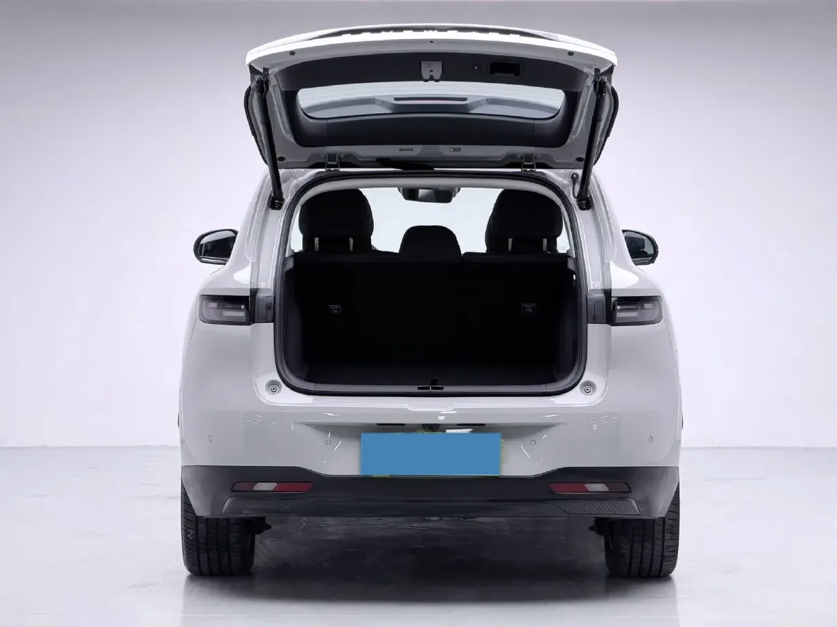 2025 Leapmotor B10 BEV 67.1KWH,autocango,china used car exporter,china ev exporter,chinese used car exporter,chinese used ev exporter