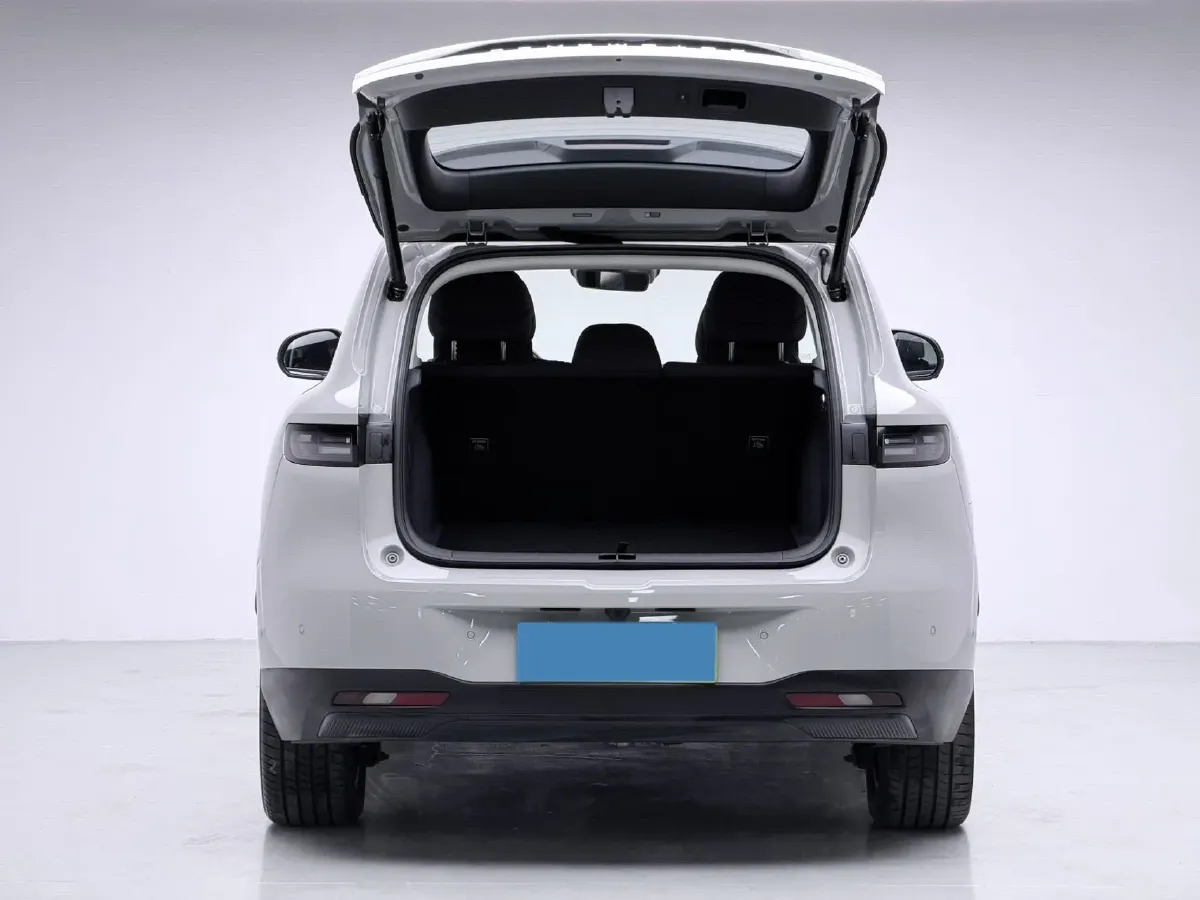 2025 Leapmotor B10 BEV 67.1KWH,autocango,china used car exporter,china ev exporter,chinese used car exporter,chinese used ev exporter