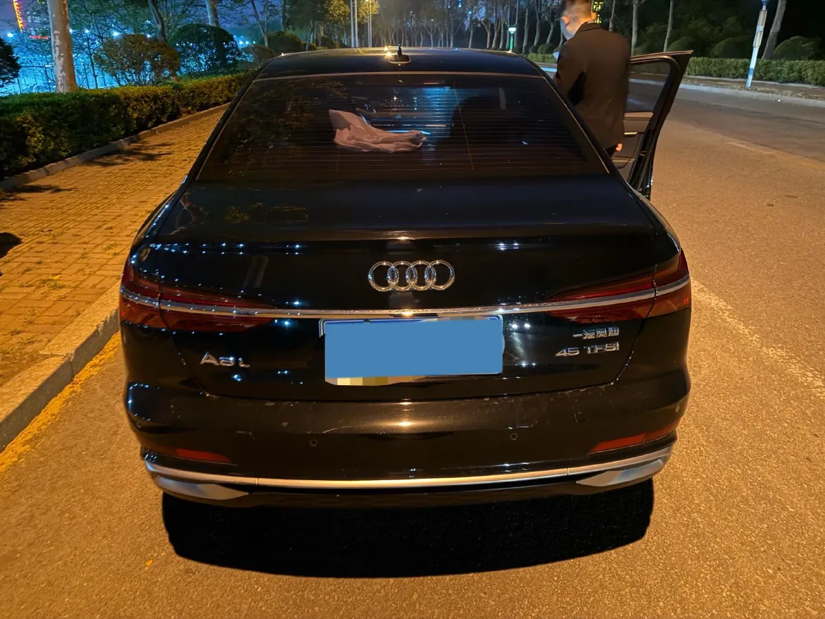 2023 Audi A6L 2.0T 245HP L4 7DCT,autocango,china used car exporter,china ev exporter,chinese used car exporter,chinese used ev exporter