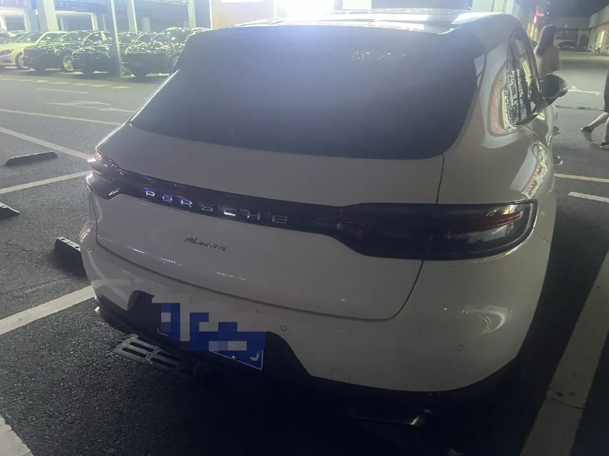 2018 Porsche Macan 2.0T 252HP L4 7DCT,autocango,china used car exporter,china ev exporter,chinese used car exporter,chinese used ev exporter
