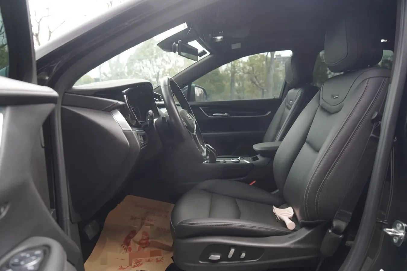 2022 Cadillac XT5 2.0T 237HP L4 9AT,autocango,china used car exporter,china ev exporter,chinese used car exporter,chinese used ev exporter