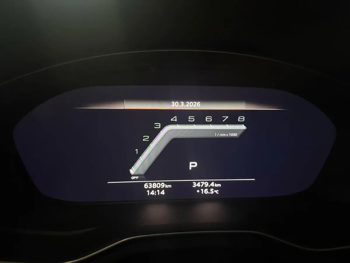 2022 Audi A4L 2.0T 190HP L4 7DCT,autocango,china used car exporter,china ev exporter,chinese used car exporter,chinese used ev exporter