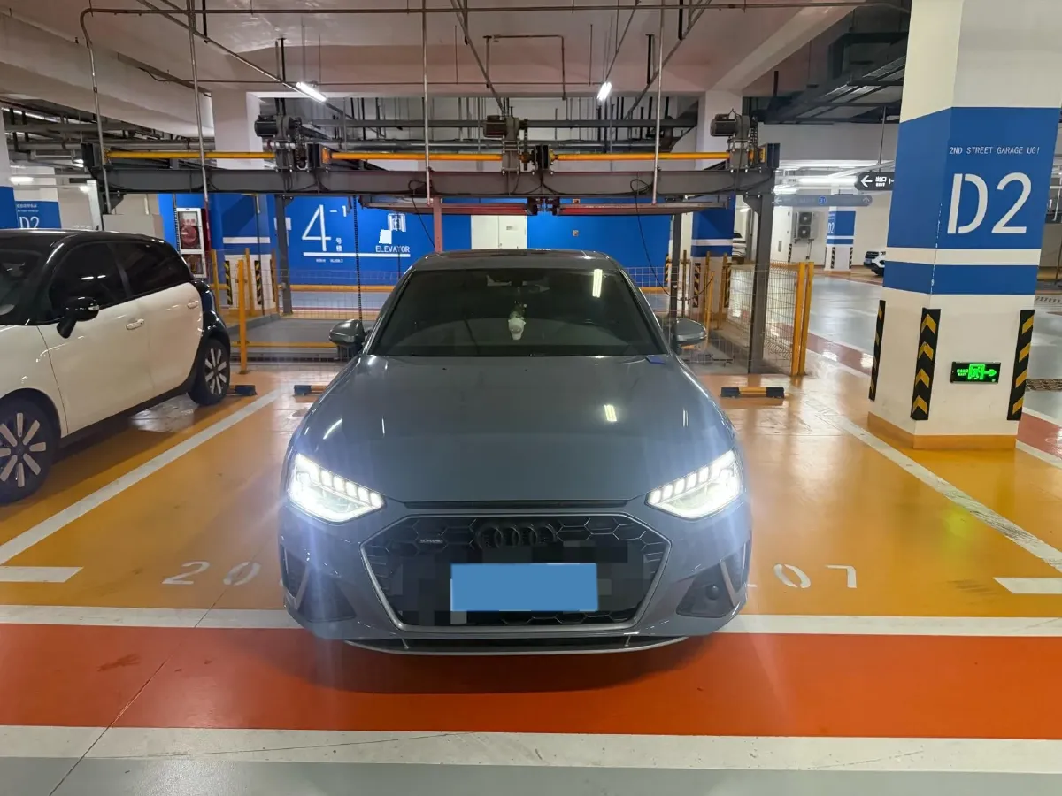 2022 Audi A4L 2.0T 190HP L4 7DCT,autocango,china used car exporter,china ev exporter,chinese used car exporter,chinese used ev exporter