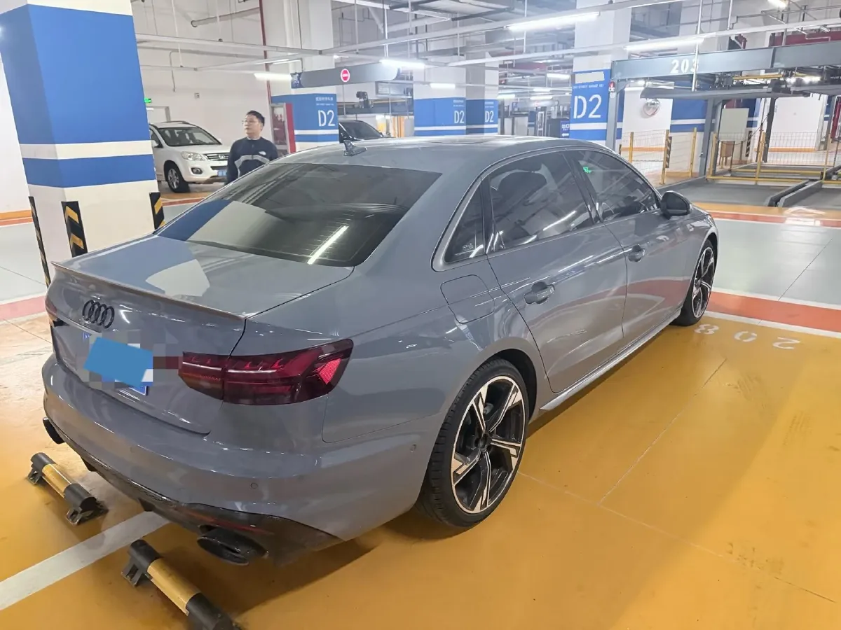 2022 Audi A4L 2.0T 190HP L4 7DCT,autocango,china used car exporter,china ev exporter,chinese used car exporter,chinese used ev exporter