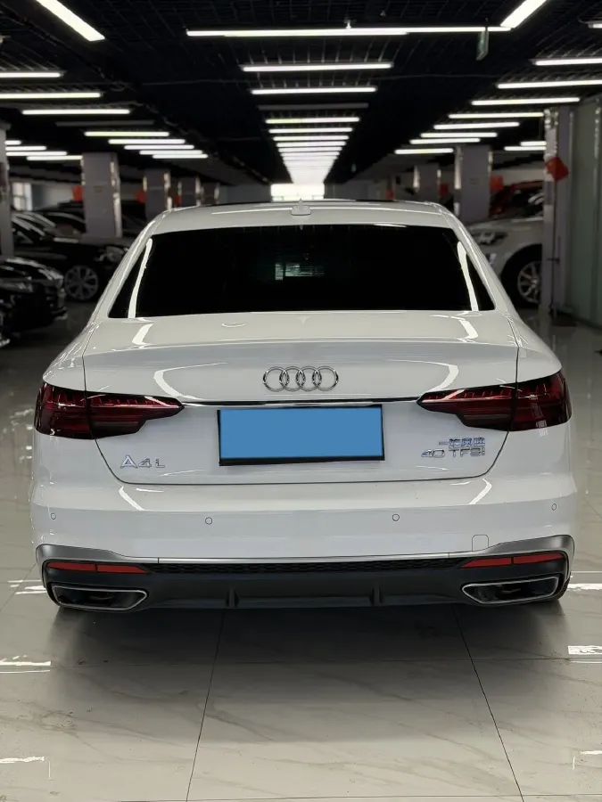 2020 Audi A4L 2.0T 190HP L4 7DCT,autocango,china used car exporter,china ev exporter,chinese used car exporter,chinese used ev exporter