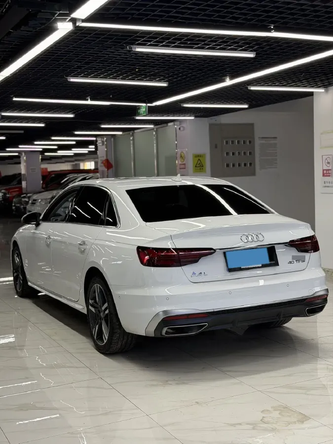 2020 Audi A4L 2.0T 190HP L4 7DCT,autocango,china used car exporter,china ev exporter,chinese used car exporter,chinese used ev exporter