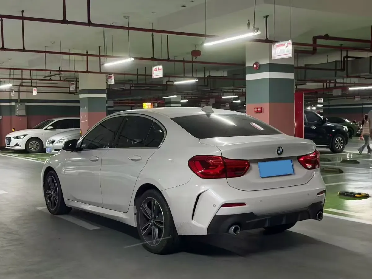 2022 BMW 1 Series 1.5T 140HP L3 7DCT,autocango,china used car exporter,china ev exporter,chinese used car exporter,chinese used ev exporter