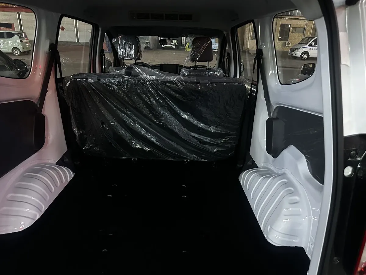 2024 WuLing HongGuang New Energy BEV 32.6KWH,autocango,china used car exporter,china ev exporter,chinese used car exporter,chinese used ev exporter