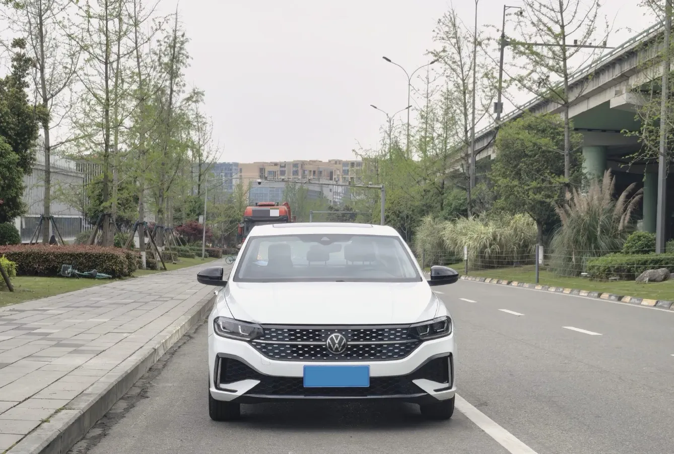 2023 Volkswagen Lavida 1.5T 160HP L4 7DCT,autocango,china used car exporter,china ev exporter,chinese used car exporter,chinese used ev exporter