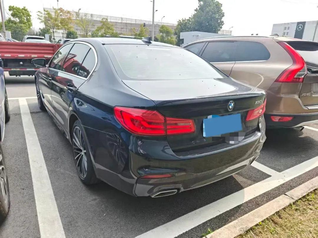 2020 BMW 5 Series 2.0T 252HP L4 8AT,autocango,china used car exporter,china ev exporter,chinese used car exporter,chinese used ev exporter