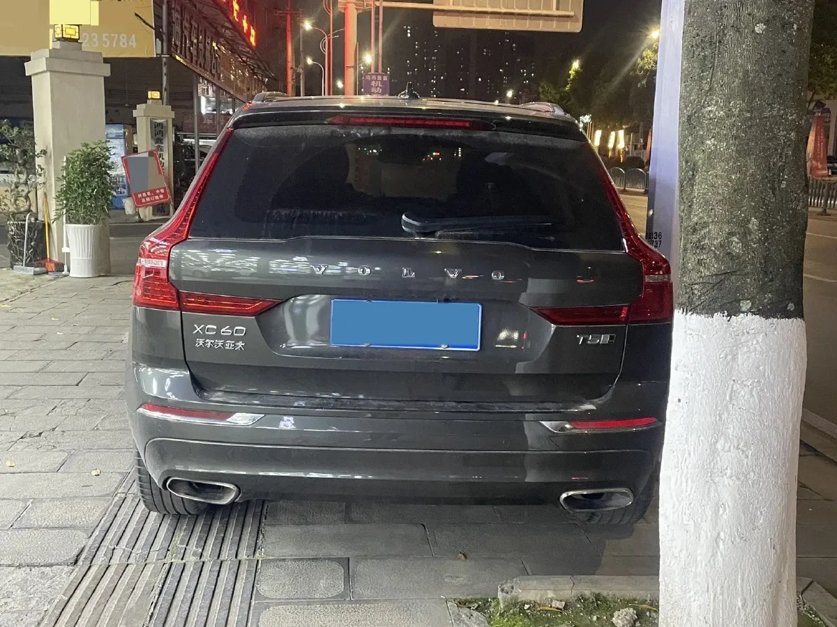 2020 Volvo XC60 2.0T 254HP L4 8AT,autocango,china used car exporter,china ev exporter,chinese used car exporter,chinese used ev exporter