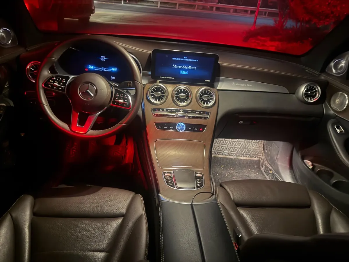 2022 Mercedes-Benz GLC Class 2.0T 258HP L4 9AT,autocango,china used car exporter,china ev exporter,chinese used car exporter,chinese used ev exporter