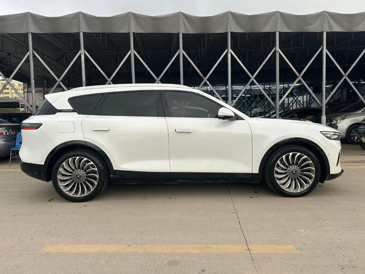 2021 Voyah FREE Range Extended 109HP REEV 33KWH,autocango,china used car exporter,china ev exporter,chinese used car exporter,chinese used ev exporter