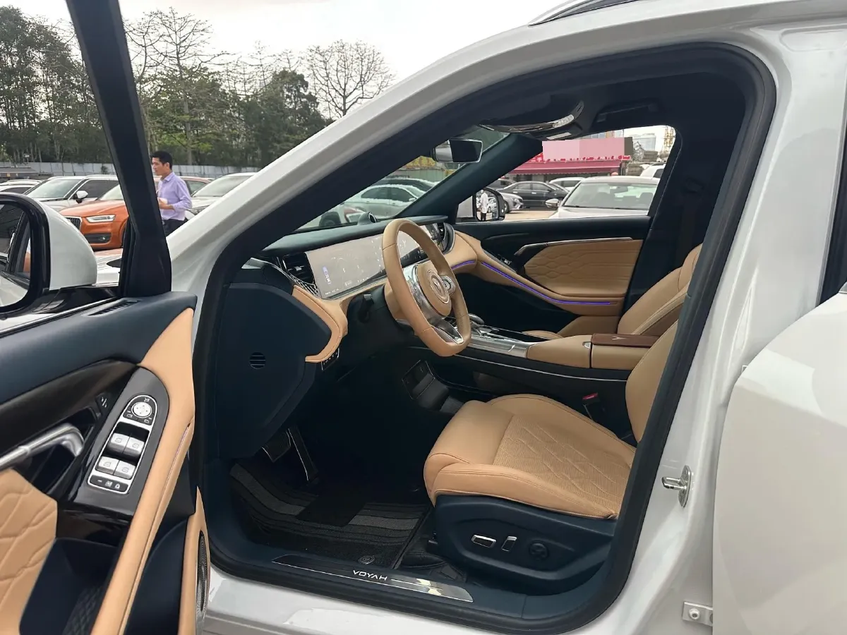 2021 Voyah FREE Range Extended 109HP REEV 33KWH,autocango,china used car exporter,china ev exporter,chinese used car exporter,chinese used ev exporter