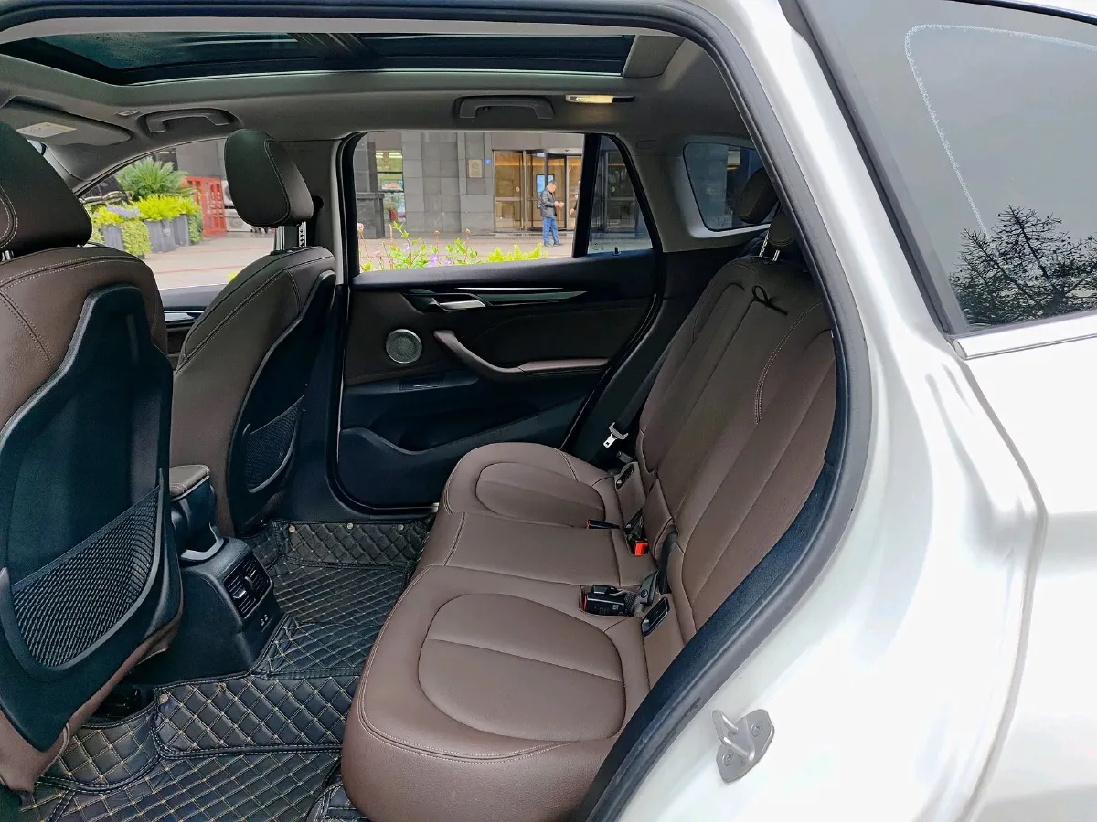 2021 BMW X1 2.0T 192HP L4 7DCT,autocango,china used car exporter,china ev exporter,chinese used car exporter,chinese used ev exporter