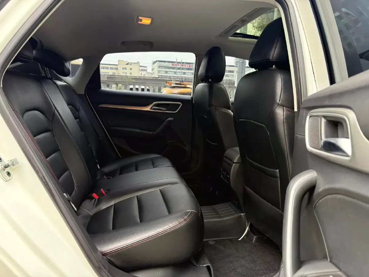 2019 MAXUS XinTu V80 2.5T 136HP L4 6AMT,autocango,china used car exporter,china ev exporter,chinese used car exporter,chinese used ev exporter