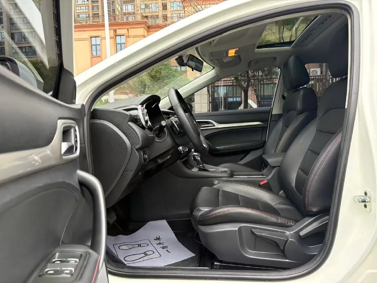 2019 MAXUS XinTu V80 2.5T 136HP L4 6AMT,autocango,china used car exporter,china ev exporter,chinese used car exporter,chinese used ev exporter