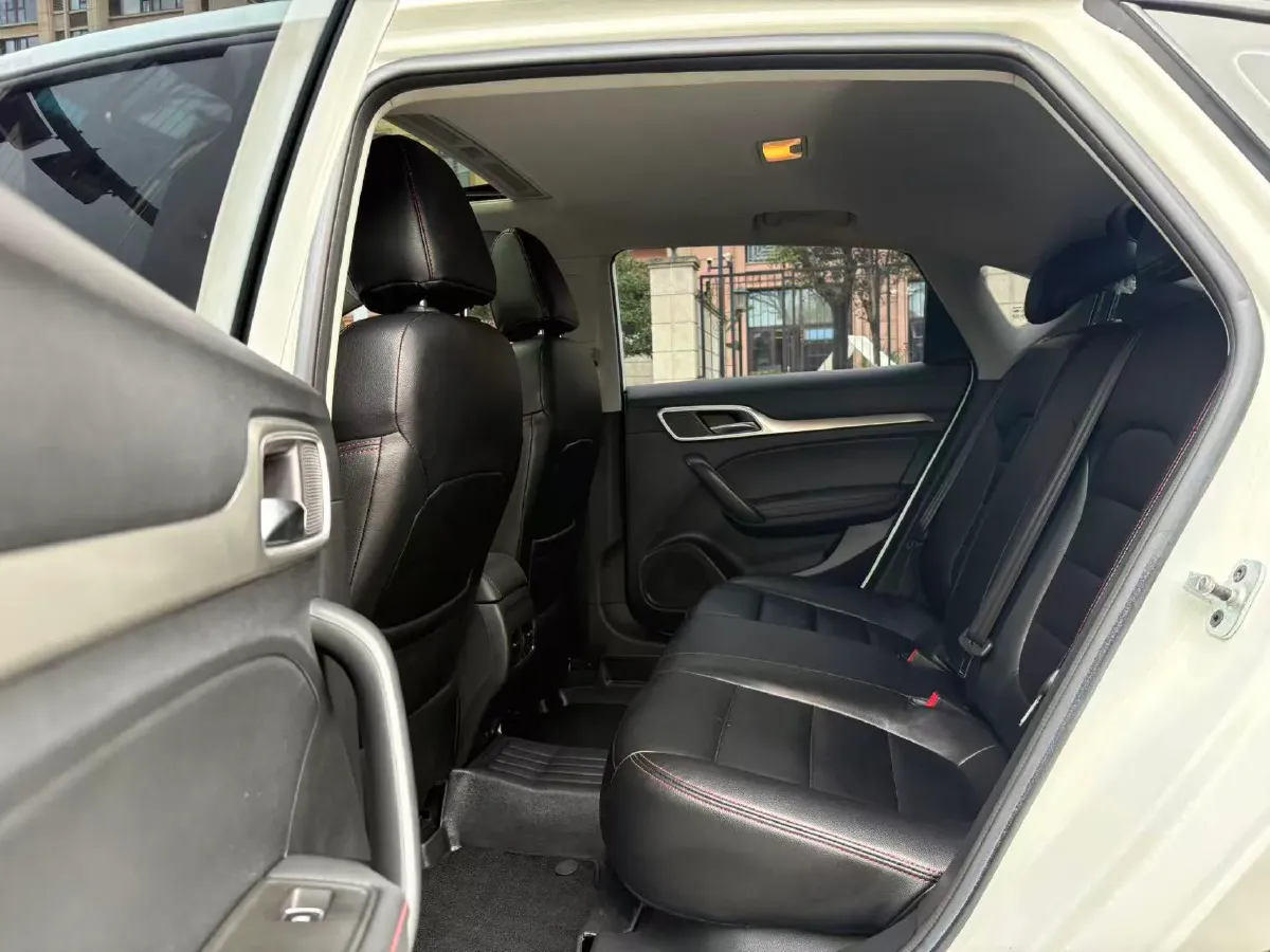 2019 MAXUS XinTu V80 2.5T 136HP L4 6AMT,autocango,china used car exporter,china ev exporter,chinese used car exporter,chinese used ev exporter