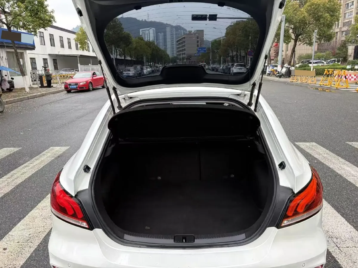 2019 MAXUS XinTu V80 2.5T 136HP L4 6AMT,autocango,china used car exporter,china ev exporter,chinese used car exporter,chinese used ev exporter