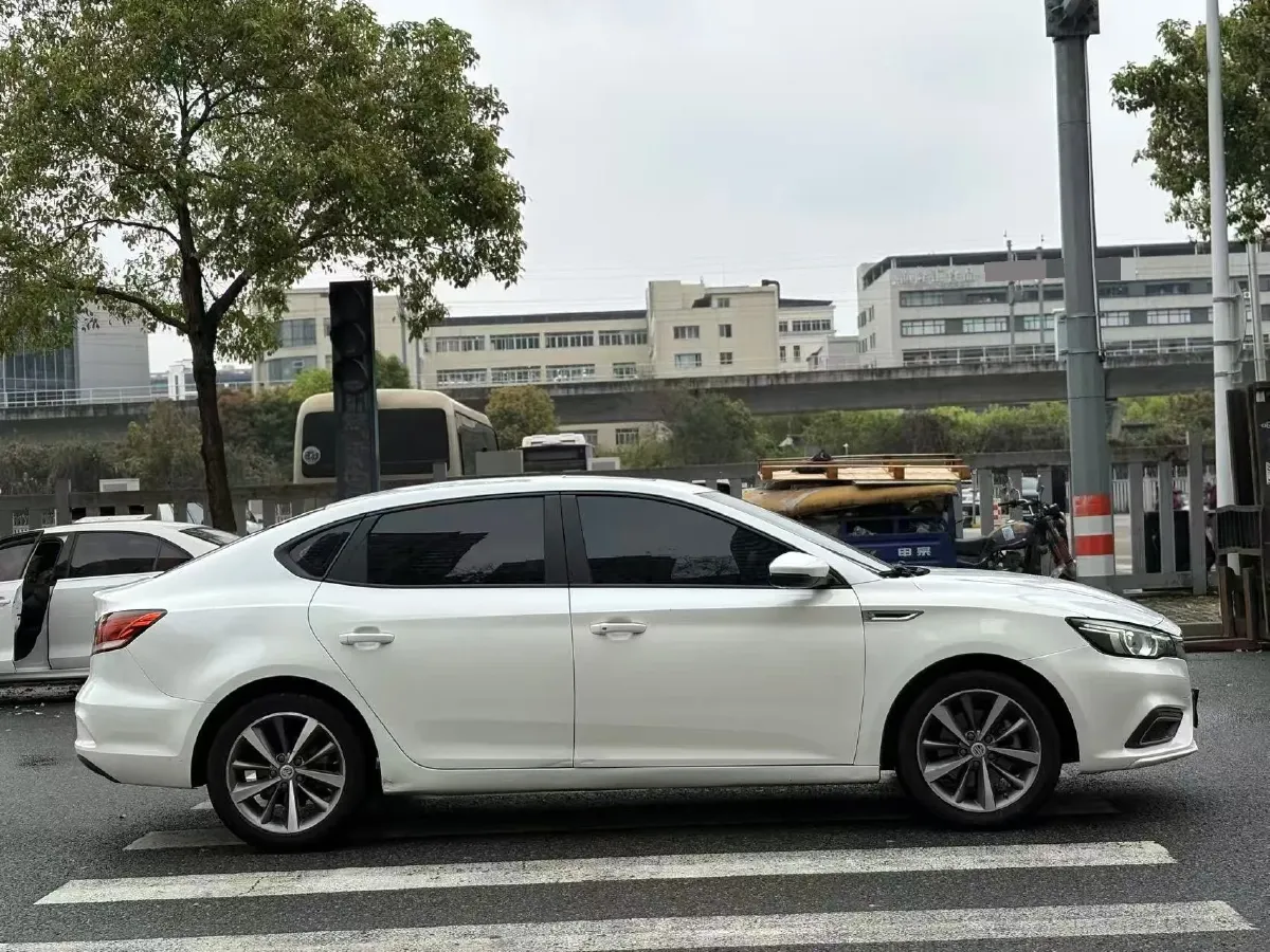 2019 MAXUS XinTu V80 2.5T 136HP L4 6AMT,autocango,china used car exporter,china ev exporter,chinese used car exporter,chinese used ev exporter