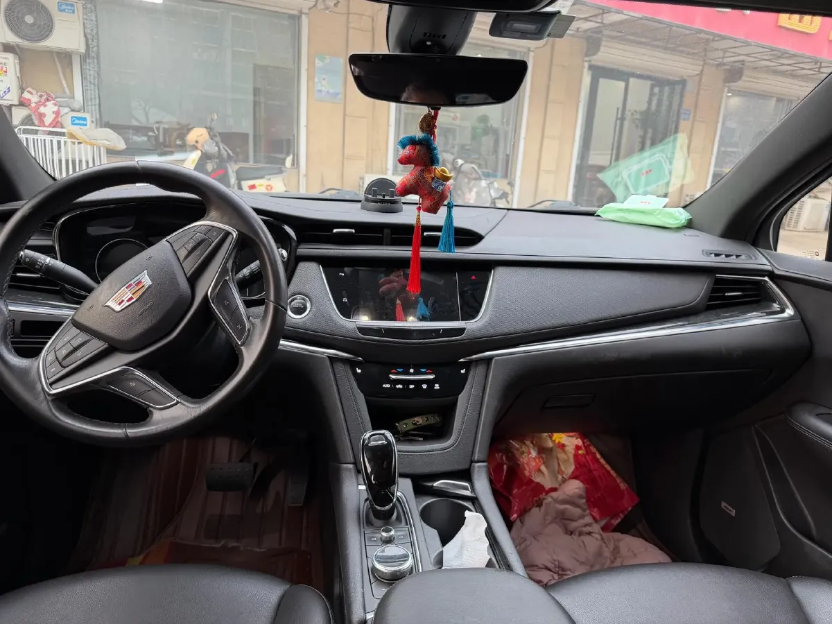 2021 Cadillac XT5 2.0T 237HP L4 9AT,autocango,china used car exporter,china ev exporter,chinese used car exporter,chinese used ev exporter