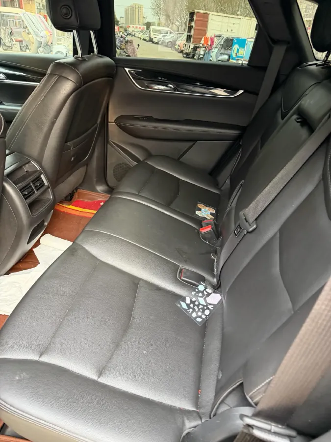 2021 Cadillac XT5 2.0T 237HP L4 9AT,autocango,china used car exporter,china ev exporter,chinese used car exporter,chinese used ev exporter