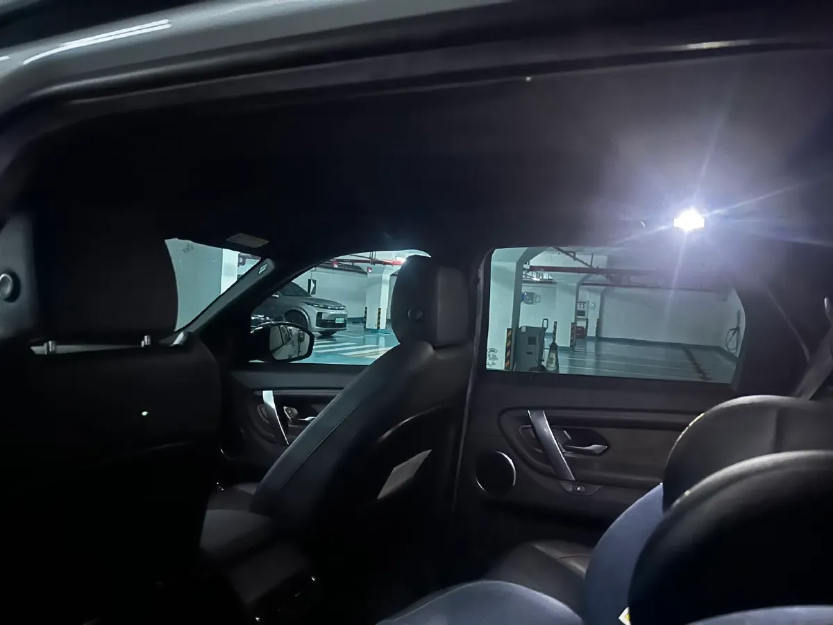 2021 Land Rover Discovery Sport 2.0T 249HP L4 9AT,autocango,china used car exporter,china ev exporter,chinese used car exporter,chinese used ev exporter