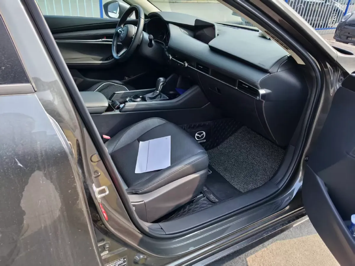 2020 Mazda 3 Axela 2.0L 158HP L4 6AT,autocango,china used car exporter,china ev exporter,chinese used car exporter,chinese used ev exporter