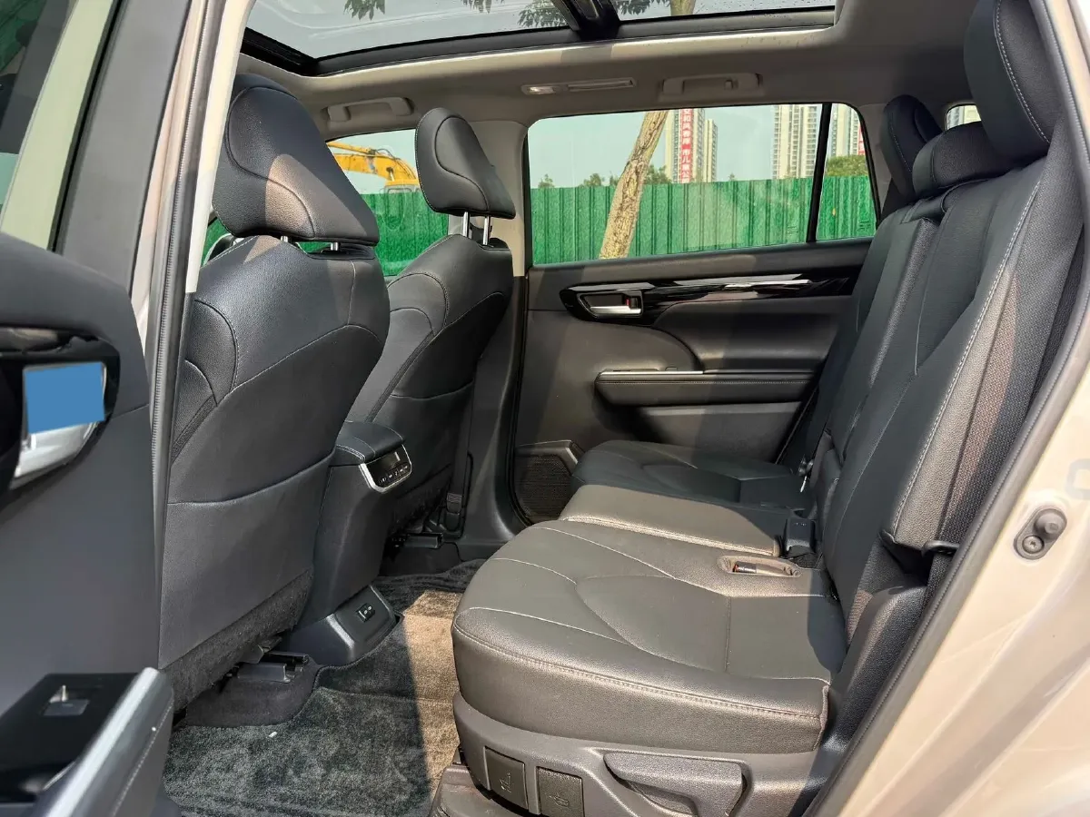 2023 Toyota Highlander 2.5L 189HP L4 E-CVT Hybrid,autocango,china used car exporter,china ev exporter,chinese used car exporter,chinese used ev exporter