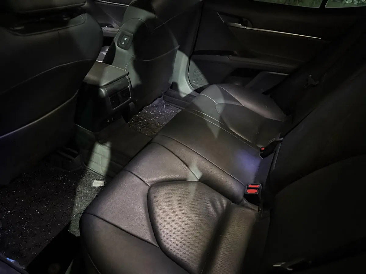 2021 Toyota Camry 2.5L 209HP L4 8AT,autocango,china used car exporter,china ev exporter,chinese used car exporter,chinese used ev exporter