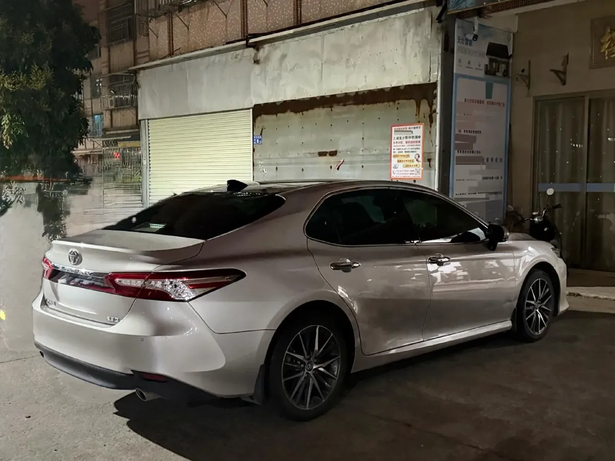 2021 Toyota Camry 2.5L 209HP L4 8AT,autocango,china used car exporter,china ev exporter,chinese used car exporter,chinese used ev exporter