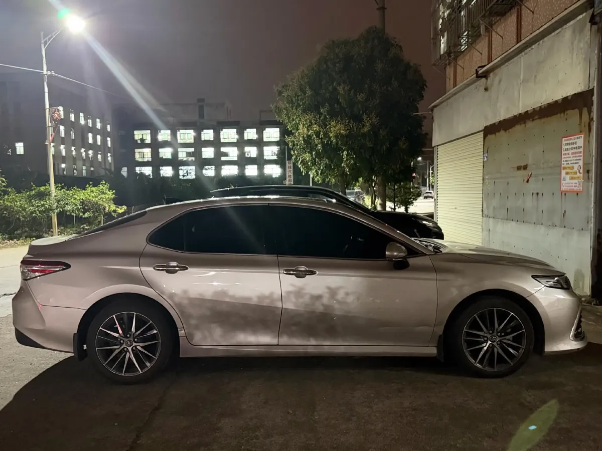 2021 Toyota Camry 2.5L 209HP L4 8AT,autocango,china used car exporter,china ev exporter,chinese used car exporter,chinese used ev exporter