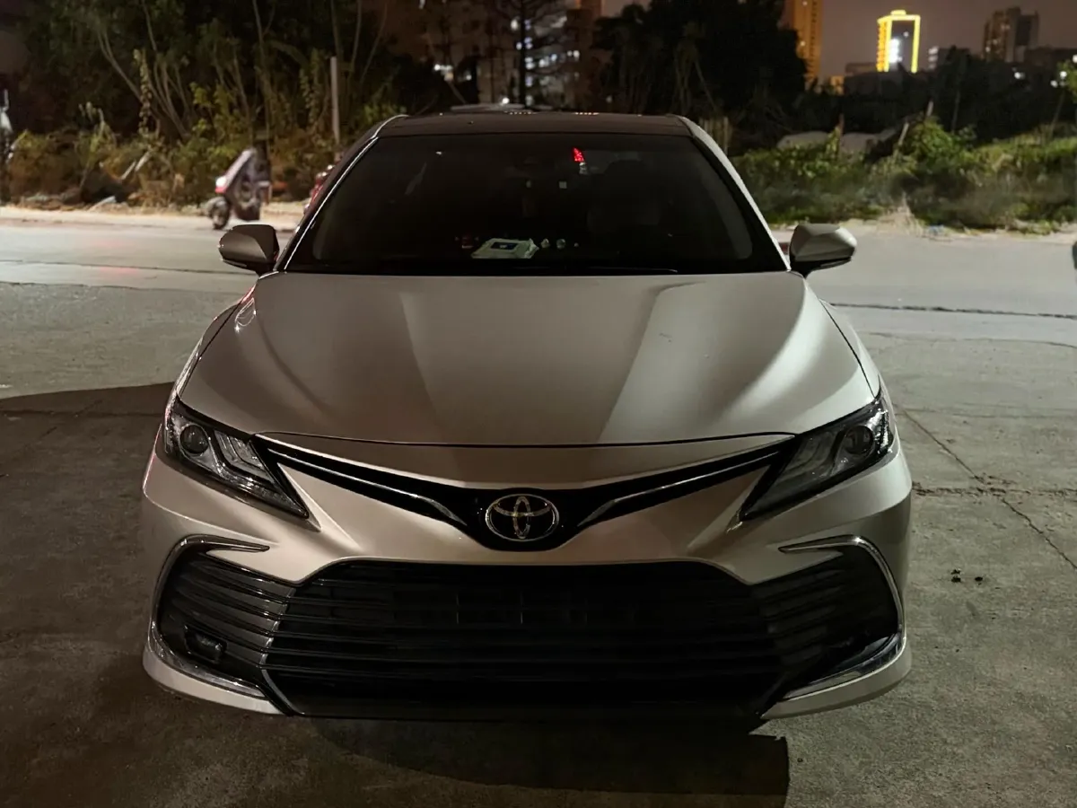 2021 Toyota Camry 2.5L 209HP L4 8AT,autocango,china used car exporter,china ev exporter,chinese used car exporter,chinese used ev exporter