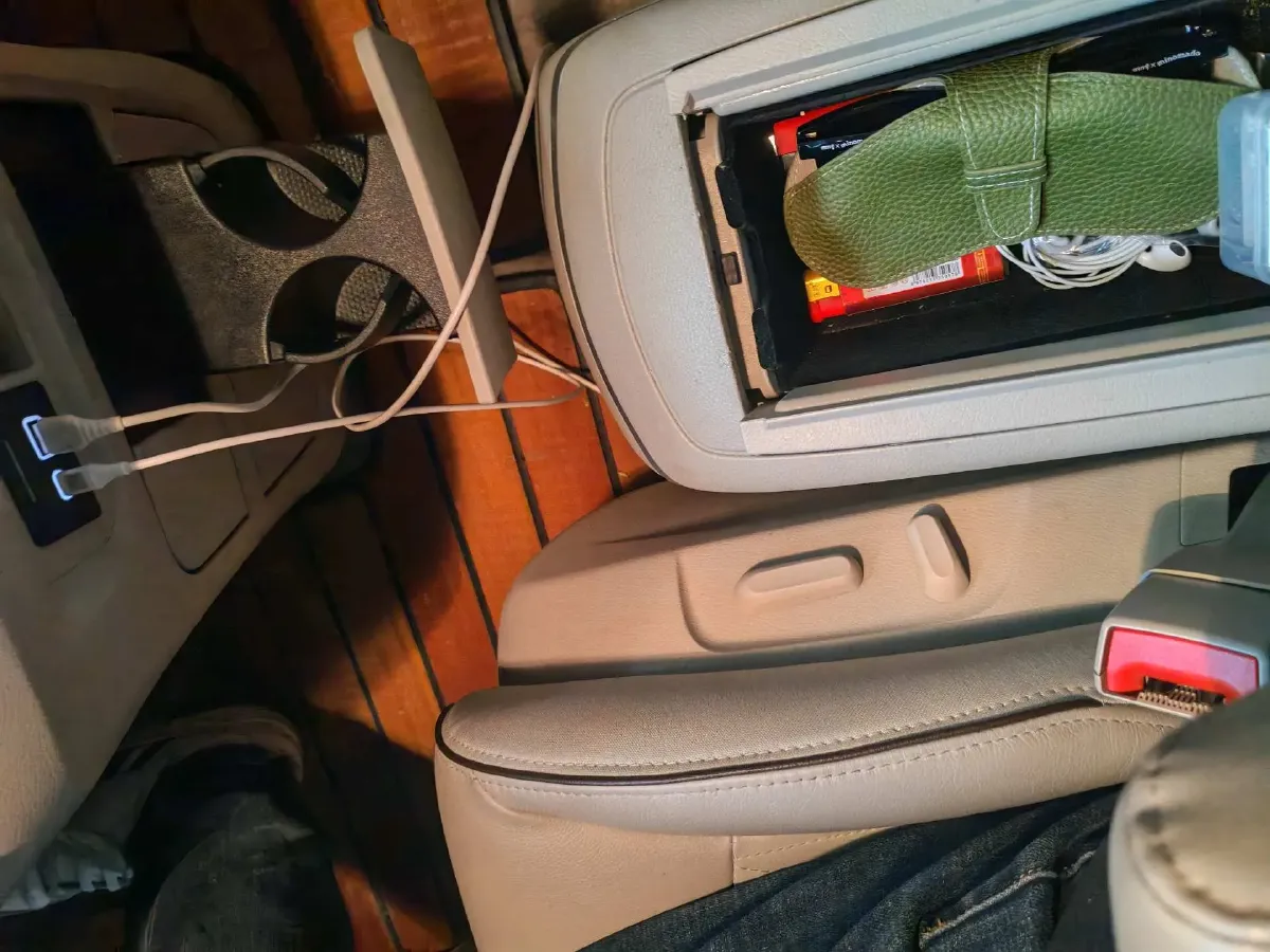 2021 Buick GL8 2.0T 237HP L4 9AT,autocango,china used car exporter,china ev exporter,chinese used car exporter,chinese used ev exporter