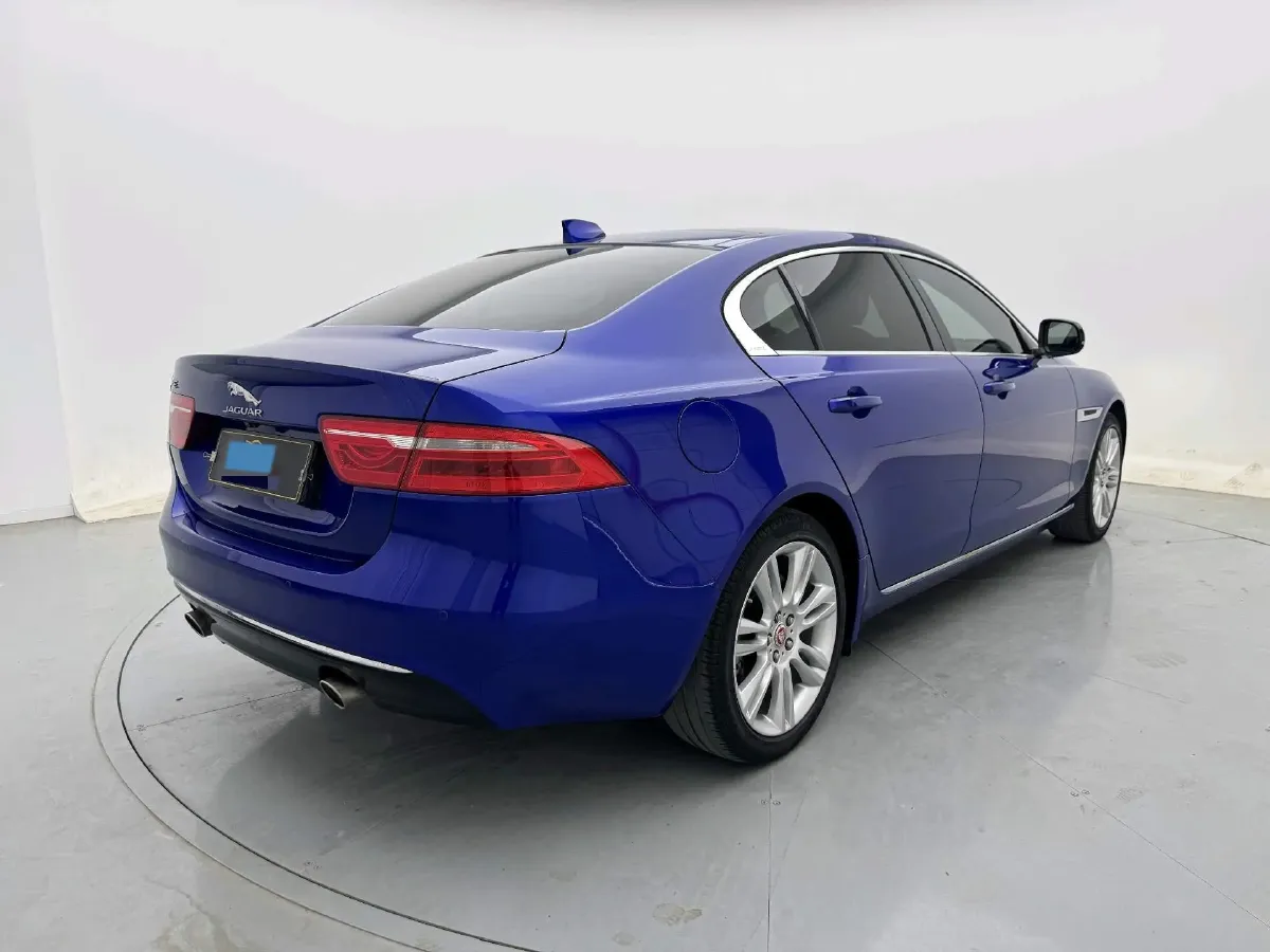 2019 Land Rover Discovery Sport 2.0T 200HP L4 9AT,autocango,china used car exporter,china ev exporter,chinese used car exporter,chinese used ev exporter