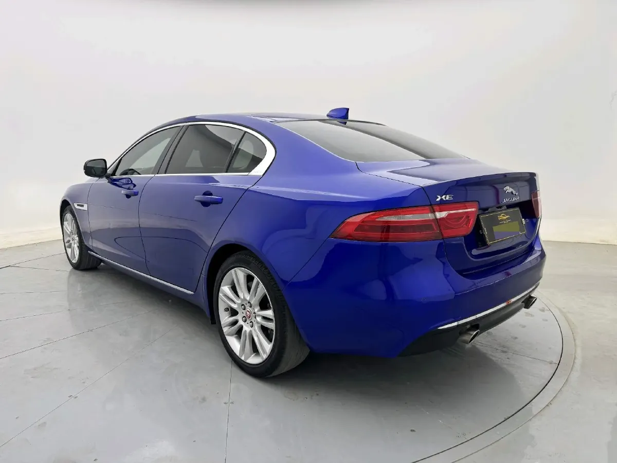 2019 Land Rover Discovery Sport 2.0T 200HP L4 9AT,autocango,china used car exporter,china ev exporter,chinese used car exporter,chinese used ev exporter