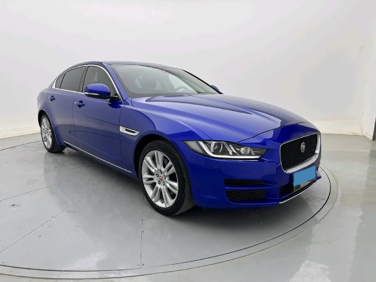 2019 Land Rover Discovery Sport 2.0T 200HP L4 9AT,autocango,china used car exporter,china ev exporter,chinese used car exporter,chinese used ev exporter