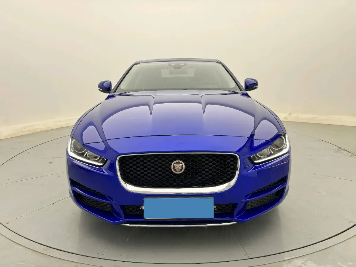 2019 Land Rover Discovery Sport 2.0T 200HP L4 9AT,autocango,china used car exporter,china ev exporter,chinese used car exporter,chinese used ev exporter