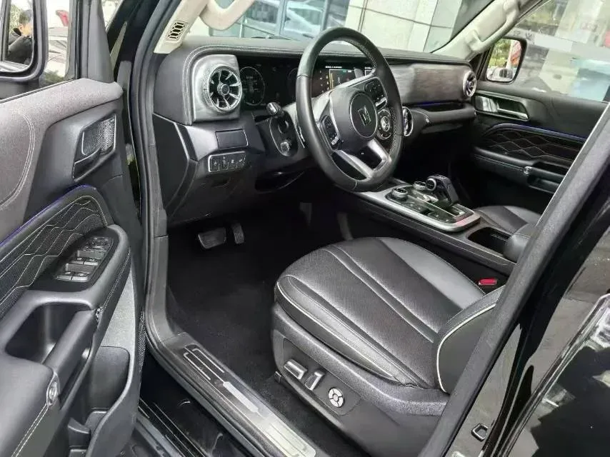 2023 Tank 300 2.0T 227HP L4 8AT,autocango,china used car exporter,china ev exporter,chinese used car exporter,chinese used ev exporter