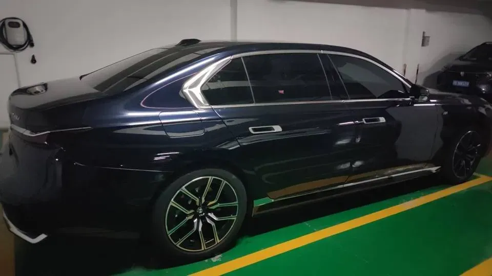 2023 BMW 7 Series 3.0T 272HP L6 8AT,autocango,china used car exporter,china ev exporter,chinese used car exporter,chinese used ev exporter
