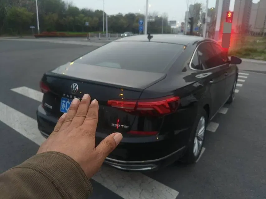 2020 Volkswagen Passat 2.0T 186HP L4 7DCT,autocango,china used car exporter,china ev exporter,chinese used car exporter,chinese used ev exporter