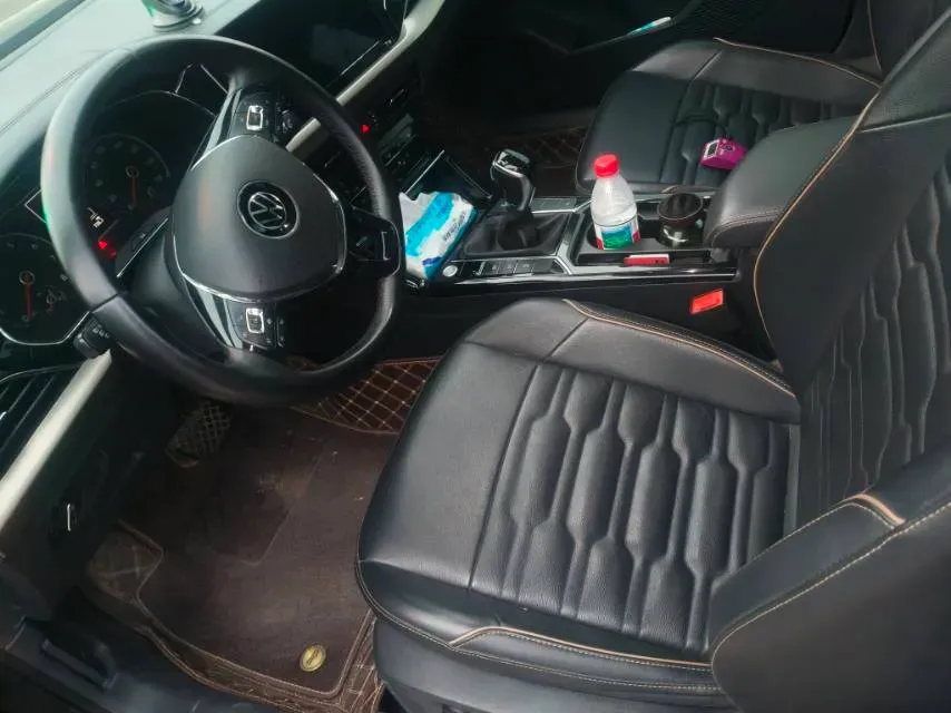 2020 Volkswagen Passat 2.0T 186HP L4 7DCT,autocango,china used car exporter,china ev exporter,chinese used car exporter,chinese used ev exporter