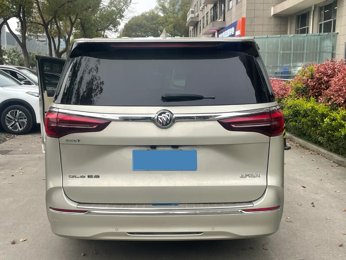 2022 Buick GL8 2.0T 237HP L4 9AT,autocango,china used car exporter,china ev exporter,chinese used car exporter,chinese used ev exporter