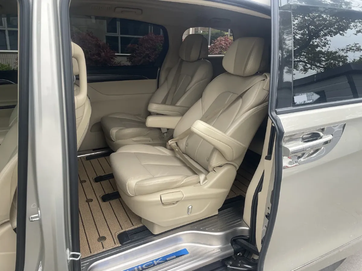 2022 Buick GL8 2.0T 237HP L4 9AT,autocango,china used car exporter,china ev exporter,chinese used car exporter,chinese used ev exporter