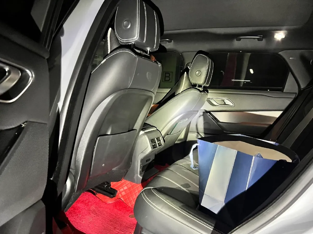 2021 Land Rover Range Rover Velar 2.0T 250HP L4 8AT,autocango,china used car exporter,china ev exporter,chinese used car exporter,chinese used ev exporter