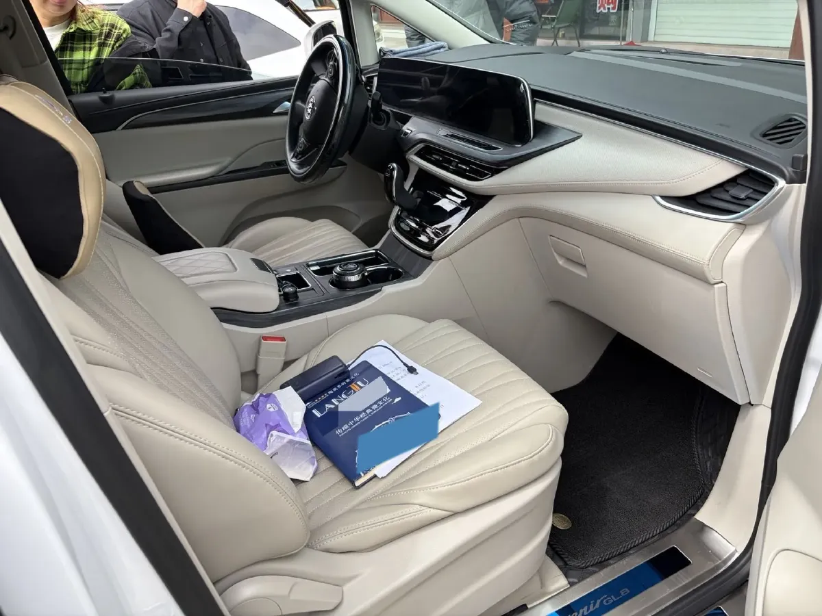 2023 Buick GL8 2.0T 237HP L4 9AT,autocango,china used car exporter,china ev exporter,chinese used car exporter,chinese used ev exporter