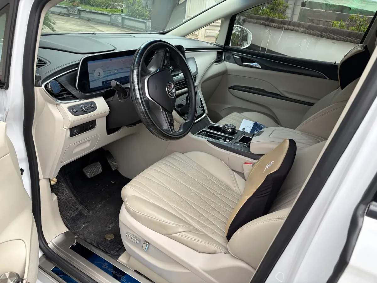 2023 Buick GL8 2.0T 237HP L4 9AT,autocango,china used car exporter,china ev exporter,chinese used car exporter,chinese used ev exporter