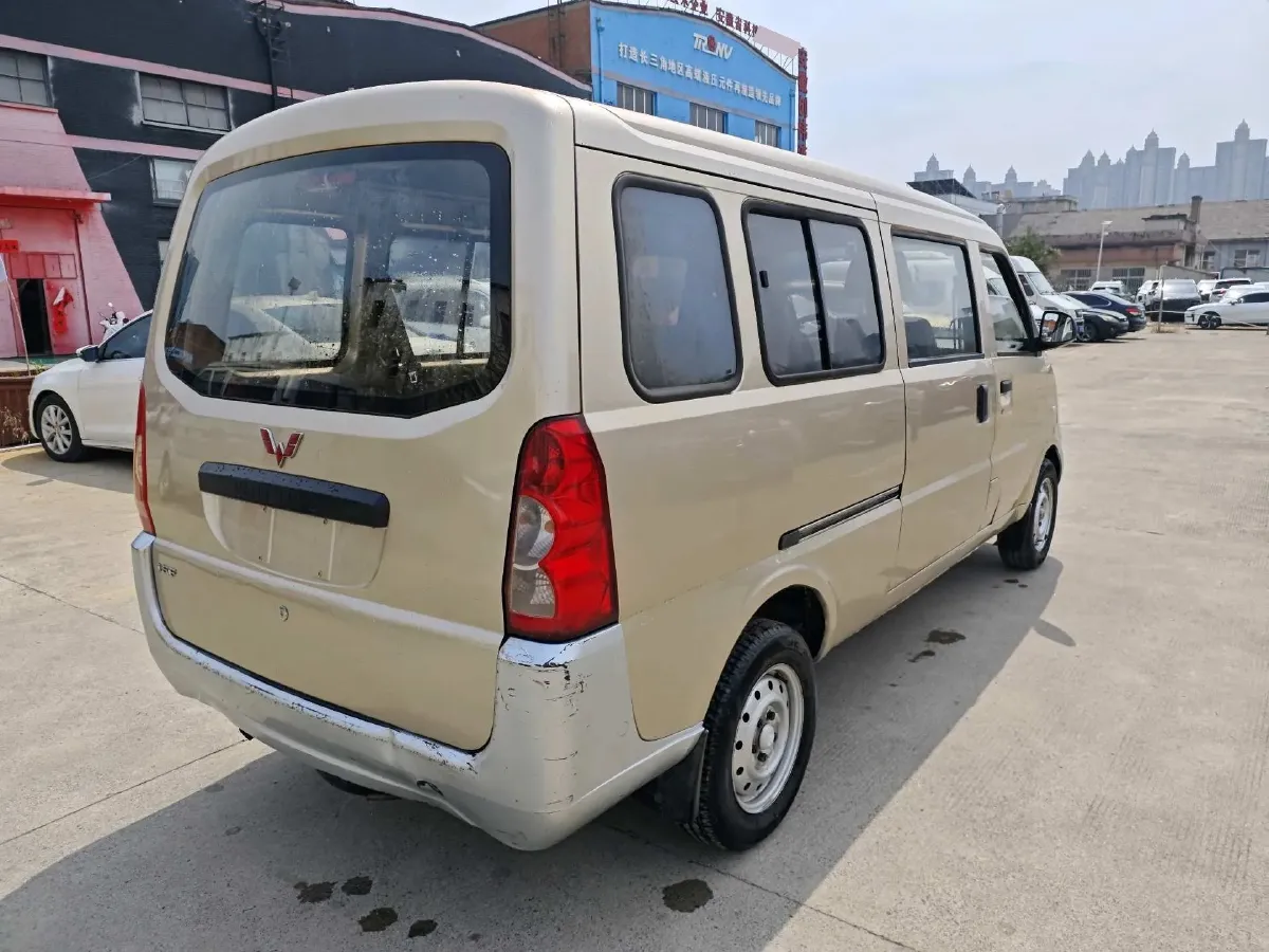 2019 WuLing RongGuang 1.5L 107HP L4 5MT,autocango,china used car exporter,china ev exporter,chinese used car exporter,chinese used ev exporter