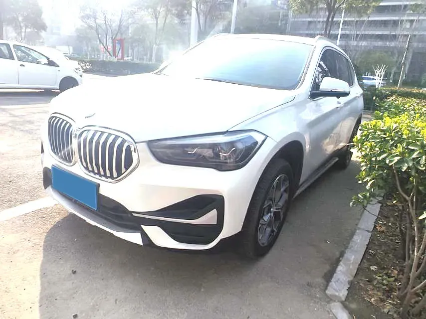 2021 BMW X1 1.5T 140HP L3 7DCT,autocango,china used car exporter,china ev exporter,chinese used car exporter,chinese used ev exporter