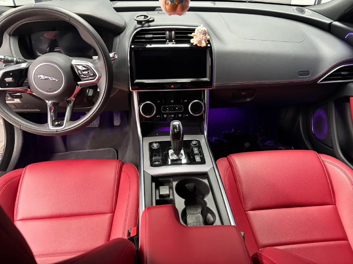 2021 Jaguar XEL 2.0T 250HP L4 8AT,autocango,china used car exporter,china ev exporter,chinese used car exporter,chinese used ev exporter